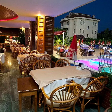 Aparthotel Candan 4*